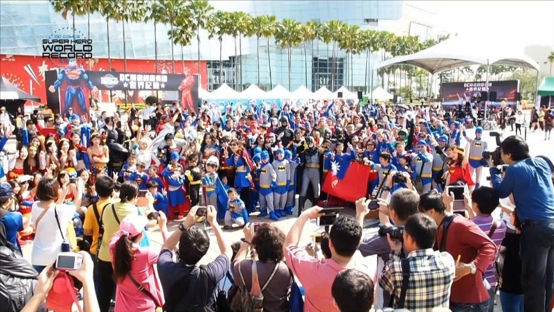 DC Comics Fans Across the Globe Set New World Record !